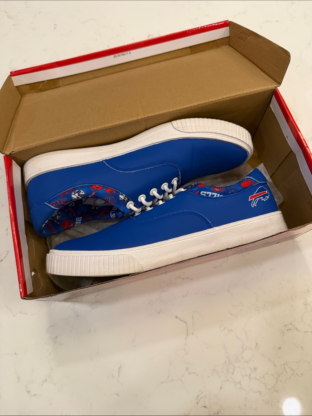 Buffalo Bills Sneakers men’s 9